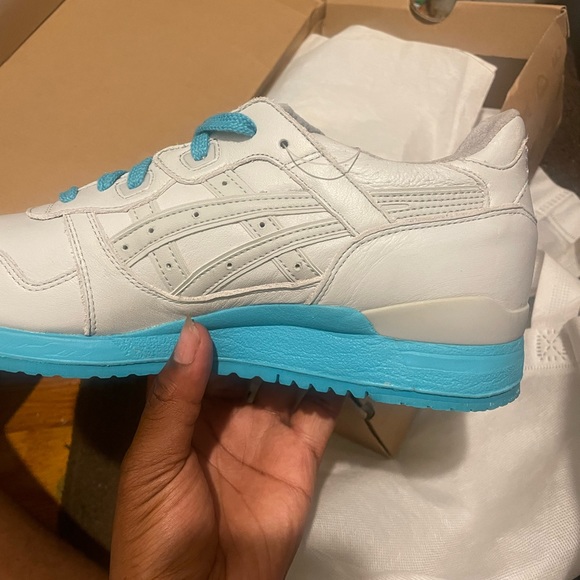 Asics - Picture 4 of 4